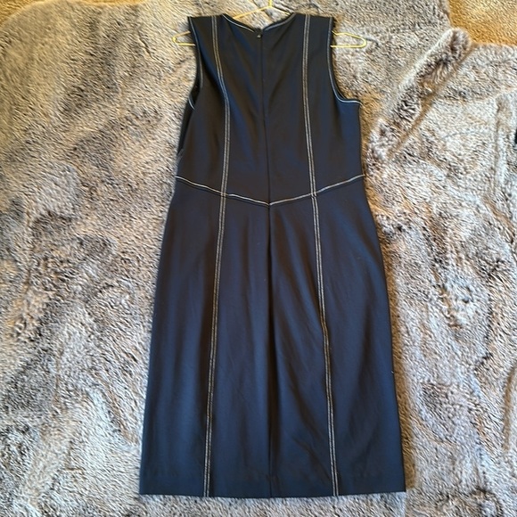 Ann Taylor Factory Navy white thread stretchy sleeveless zip-back size 8 - Picture 3 of 9